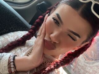 ClhoeOwen's Live fetish cam Profile Image